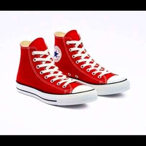 Converse Chuck Taylor Hi-Tops